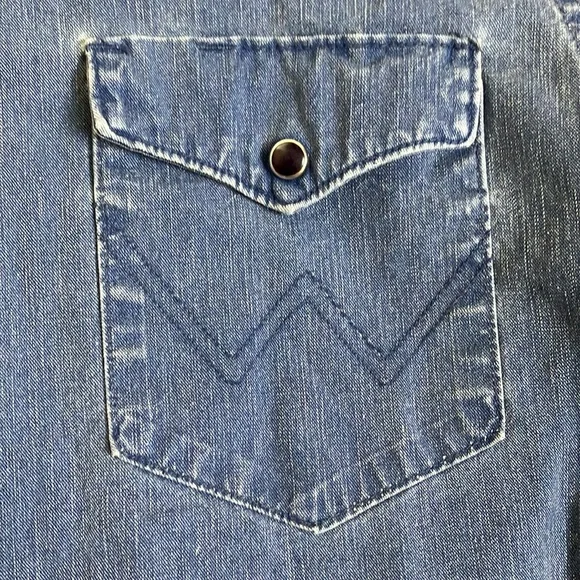 Wrangler - Picture 7 of 13